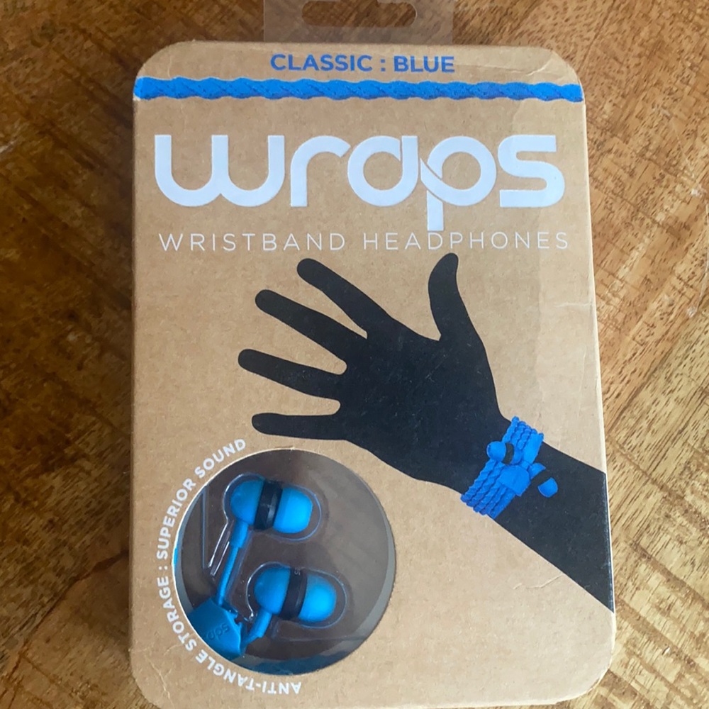 NWT Wraps headphones